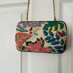Tory Burch floral embroidered design purse